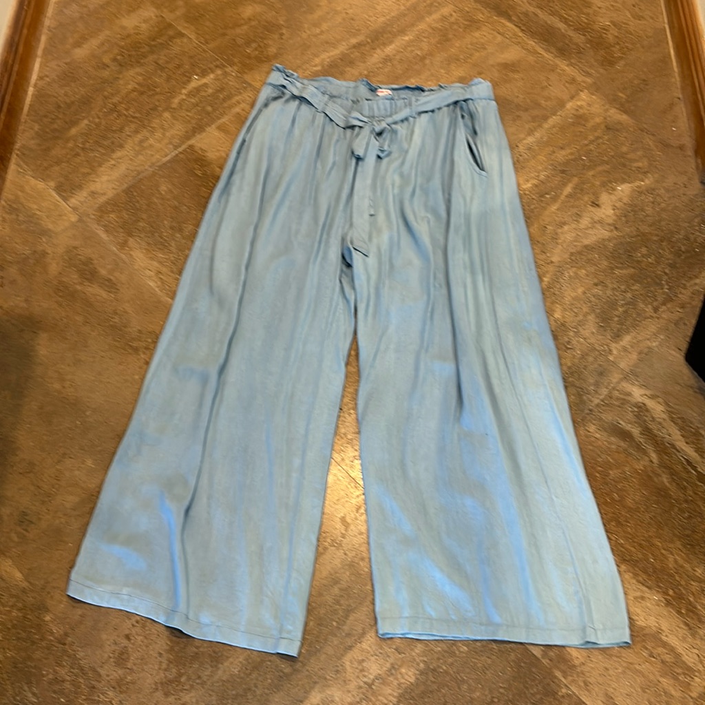 Johnny Was Casual Pants. Great For Spring